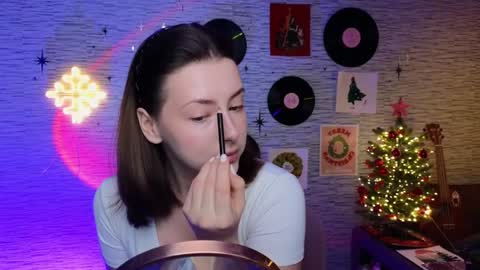 Snapshot of glo_lo chatting on 01.15.25 Bye everybody Ill be online Monday December 2nd Saturday and Sunday off online show from 01.15.25