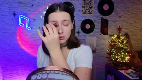 Snapshot of glo_lo chatting on 01.23.25 Bye everybody Ill be online Monday December 2nd Saturday and Sunday off online show from 01.23.25