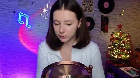 Snapshot of glo_lo chatting on 01.28.25 Bye everybody Ill be online Monday December 2nd Saturday and Sunday off online show from 01.28.25