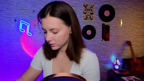 Snapshot of glo_lo chatting on 02.04.25 Bye everybody Ill be online Monday December 2nd Saturday and Sunday off online show from 02.04.25