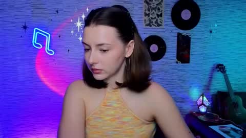 Snapshot of glo_lo chatting on 02.13.25 Bye everybody Ill be online Monday December 2nd Saturday and Sunday off online show from 02.13.25