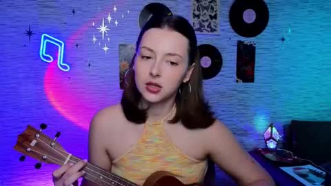 Snapshot of glo_lo chatting on 02.13.25 Bye everybody Ill be online Monday December 2nd Saturday and Sunday off online show from 02.13.25