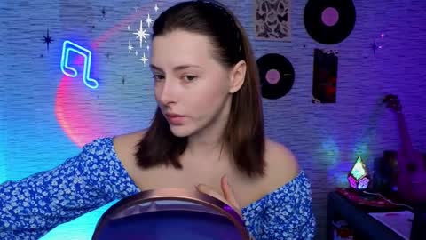 Snapshot of glo_lo chatting on 02.24.25 Bye everybody Ill be online Monday December 2nd Saturday and Sunday off online show from 02.24.25