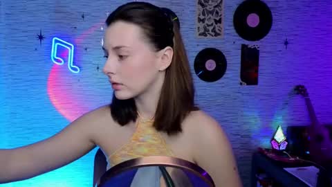 Snapshot of glo_lo chatting on 02.25.25 Bye everybody Ill be online Monday December 2nd Saturday and Sunday off online show from 02.25.25