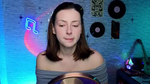 Snapshot of glo_lo chatting on 03.04.25 Bye everybody Ill be online Monday December 2nd Saturday and Sunday off online show from 03.04.25