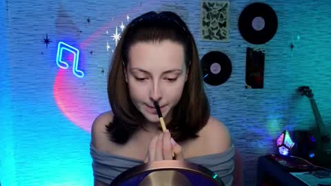 Snapshot of glo_lo chatting on 03.05.25 Bye everybody Ill be online Monday December 2nd Saturday and Sunday off online show from 03.05.25