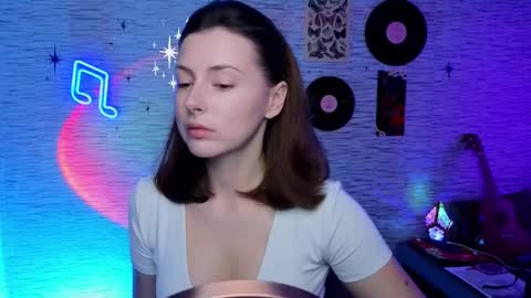 Snapshot of glo_lo chatting on 03.06.25 Bye everybody Ill be online Monday December 2nd Saturday and Sunday off online show from 03.06.25