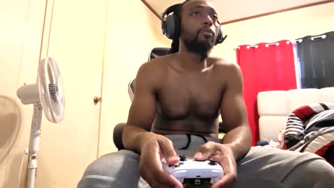 Snapshot of glomightyj chatting on 01.17.26 glomightyj online show from 01.17.26