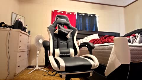 glomightyj online show from 03.22.26