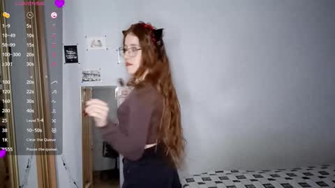 Snapshot of gloria_foxy chatting on 02.01.26 Gloria online show from 02.01.26