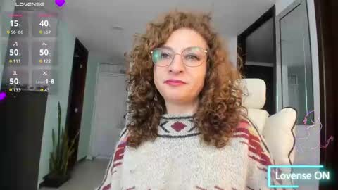 Snapshot of gloriacrespo chatting on 02.27.25 gloriacrespo online show from 02.27.25