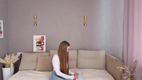 Snapshot of gloryahall chatting on 05.14.26 Lora online show from 05.14.26