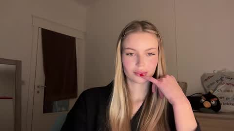 glow_angel online show from 01.21.25