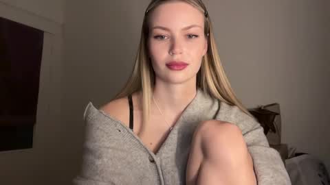 glow_angel online show from 02.24.25