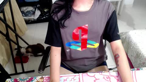 Snapshot of glowingecho chatting on 12.30.24 glowingecho online show from 12.30.24