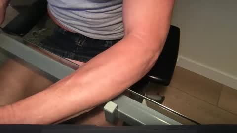 Snapshot of glutegoddexx chatting on 11.16.25 GluteGoddeXX online show from 11.16.25