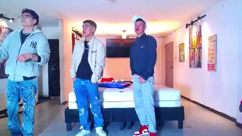 THOMAS AND DAMIAND online show from 06.26.26