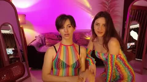 Snapshot of goddess_marylin chatting on 05.10.26 330 UTC2 girls online show from 05.10.26