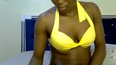 Snapshot of goddess_nanaya chatting on 10.18.25 Goddess nanaya online show from 10.18.25