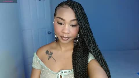 Snapshot of goddess_val chatting on 12.21.25 Valentina online show from 12.21.25