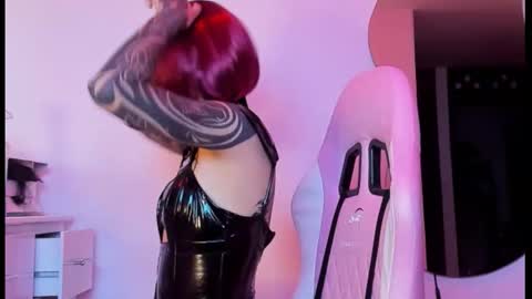 vee online show from 10.27.25