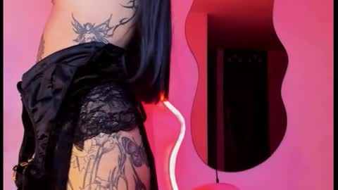 vee online show from 10.30.25