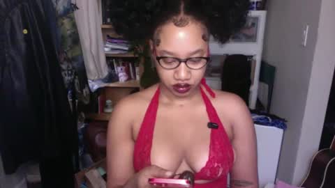 Snapshot of goddessdaisysky chatting on 09.28.25 Goddess Daisy Sky online show from 09.28.25