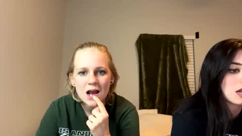 Snapshot of goddessfeyaa chatting on 12.06.24 feyaa22 online show from 12.06.24