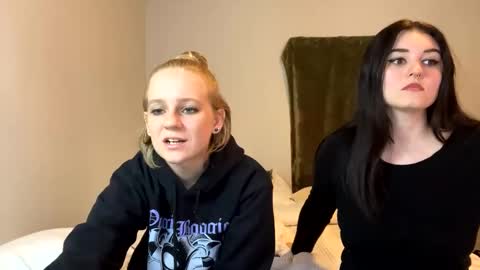 Snapshot of goddessfeyaa chatting on 12.07.24 feyaa22 online show from 12.07.24