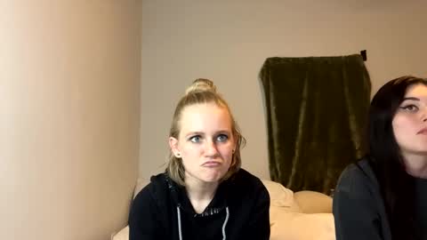 Snapshot of goddessfeyaa chatting on 12.09.24 feyaa22 online show from 12.09.24