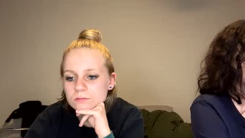 Snapshot of goddessfeyaa chatting on 01.11.25 feyaa22 online show from 01.11.25