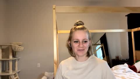 Snapshot of goddessfeyaa chatting on 01.11.25 feyaa22 online show from 01.11.25