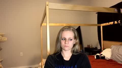 Snapshot of goddessfeyaa chatting on 01.12.25 feyaa22 online show from 01.12.25