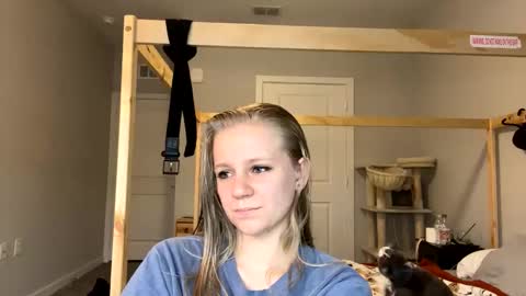 Snapshot of goddessfeyaa chatting on 01.18.25 feyaa22 online show from 01.18.25