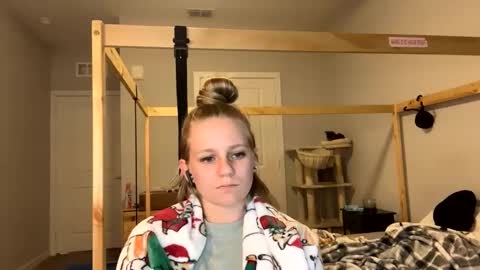 Snapshot of goddessfeyaa chatting on 01.30.25 feyaa22 online show from 01.30.25