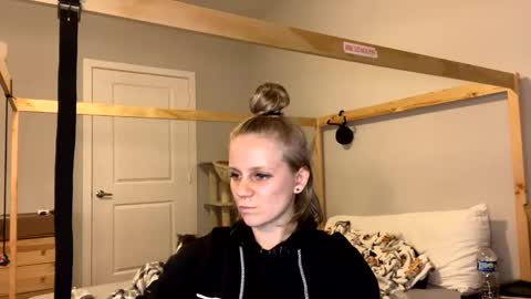 Snapshot of goddessfeyaa chatting on 02.02.25 feyaa22 online show from 02.02.25