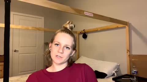 Snapshot of goddessfeyaa chatting on 02.02.25 feyaa22 online show from 02.02.25