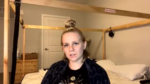 Snapshot of goddessfeyaa chatting on 02.08.25 feyaa22 online show from 02.08.25