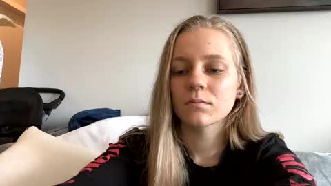 Snapshot of goddessfeyaa chatting on 02.16.25 feyaa22 online show from 02.16.25