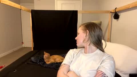 Snapshot of goddessfeyaa chatting on 02.27.25 feyaa22 online show from 02.27.25