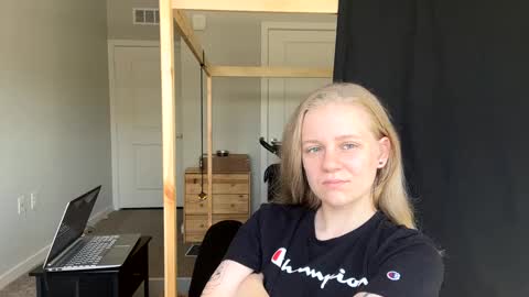 Snapshot of goddessfeyaa chatting on 03.02.25 feyaa22 online show from 03.02.25