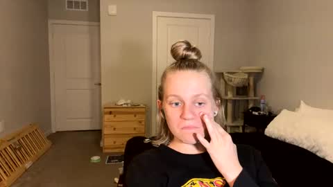 Snapshot of goddessfeyaa chatting on 03.10.25 feyaa22 online show from 03.10.25