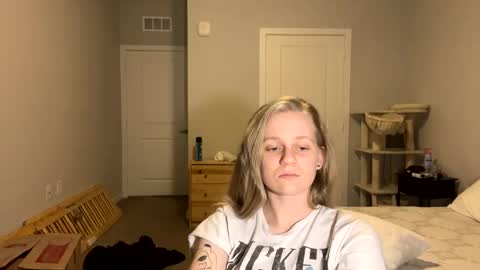 Snapshot of goddessfeyaa chatting on 03.12.25 feyaa22 online show from 03.12.25