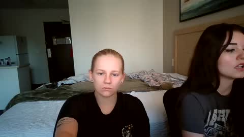 Snapshot of goddessfeyaa chatting on 09.13.25 feyaa22 online show from 09.13.25