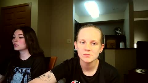 Snapshot of goddessfeyaa chatting on 09.17.25 feyaa22 online show from 09.17.25