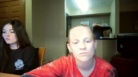 Snapshot of goddessfeyaa chatting on 09.21.25 feyaa22 online show from 09.21.25