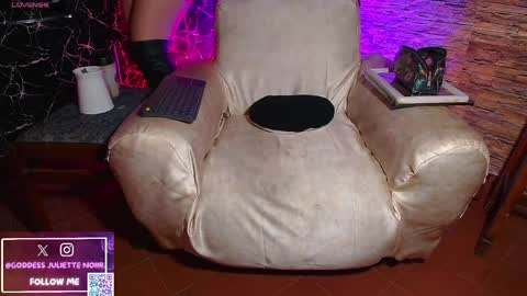 Snapshot of goddessjuliettenoiir chatting on 06.03.26 Goddes Juliette Noiir online show from 06.03.26