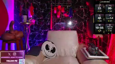 Snapshot of goddessjuliettenoiir chatting on 06.15.26 Goddes Juliette Noiir online show from 06.15.26