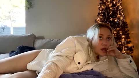 Snapshot of goddessmayvn chatting on 12.07.24 GoddessMayvn online show from 12.07.24