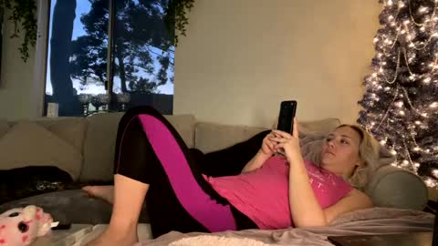 Snapshot of goddessmayvn chatting on 12.20.24 GoddessMayvn online show from 12.20.24